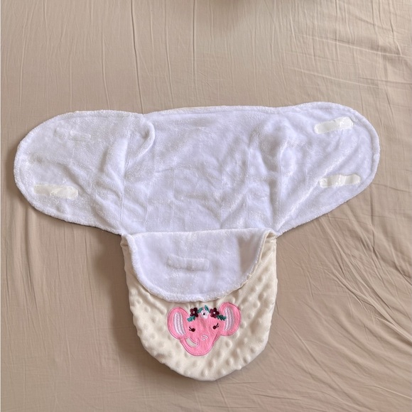 2 Petite L’Amour Swaddle Sack - Picture 3 of 7